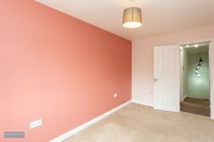 Bedroom- click for photo gallery